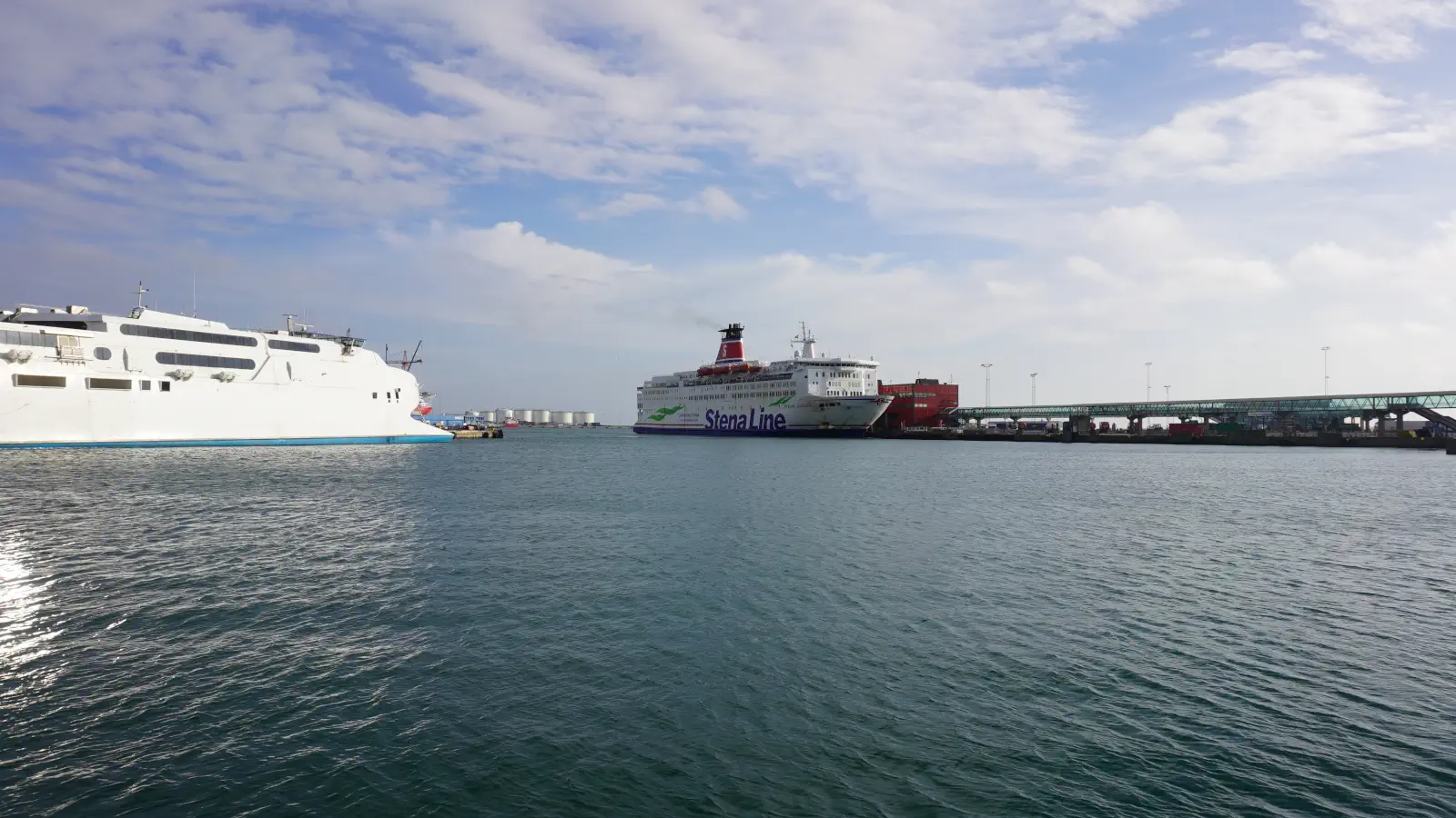 Traghetti nel porto di Frederikshavn.